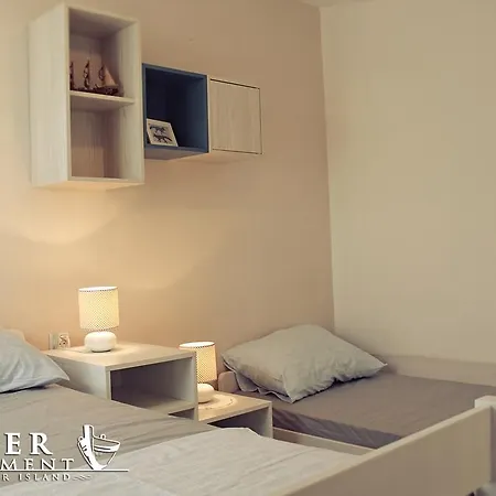 Apartment Leder Murter