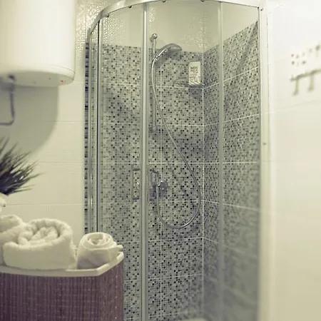 Leder Apartment Murter