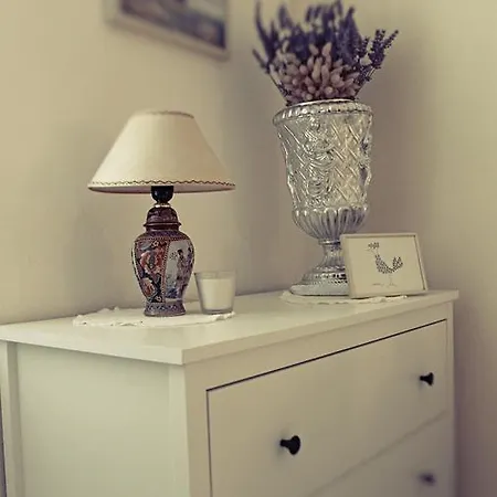 Leder Apartment